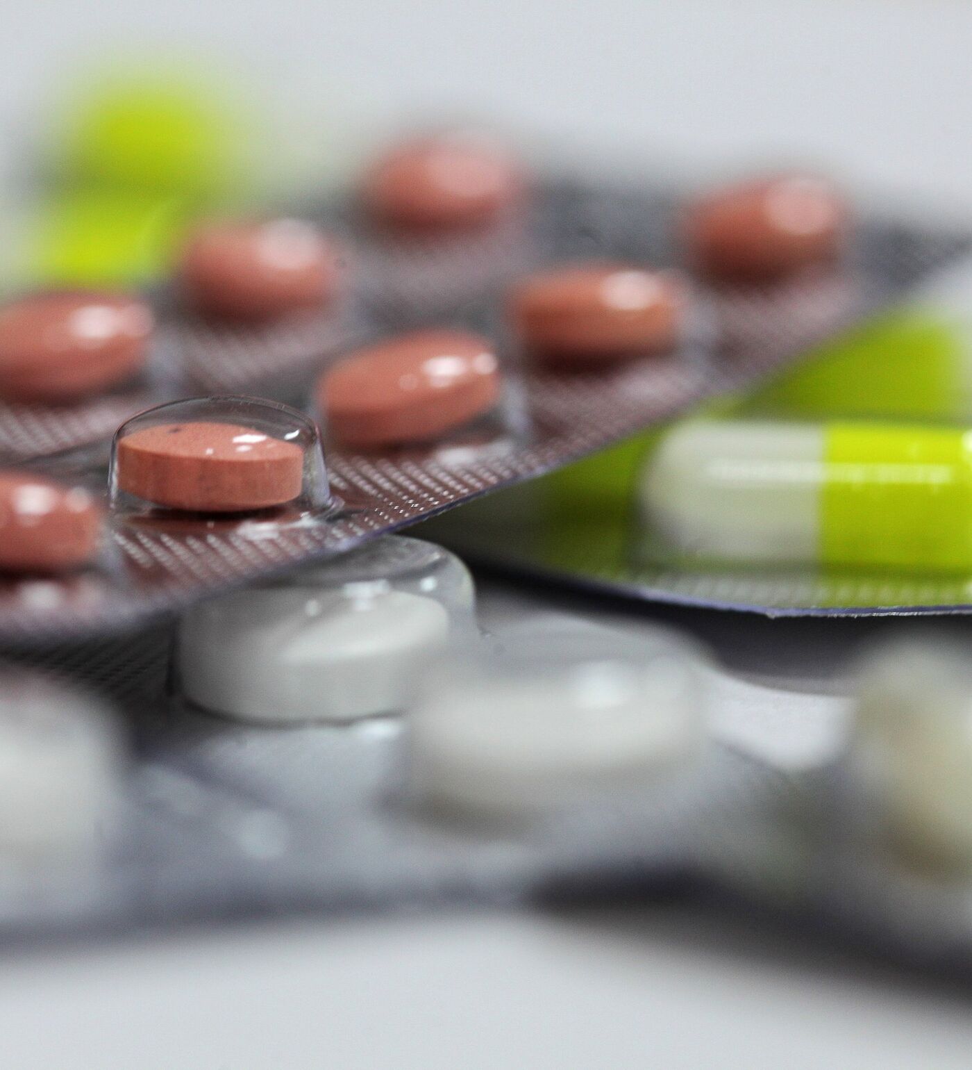 الصحة تنشر 4 إجراءات مهمة بشأن السفر بالأدوية للخارج