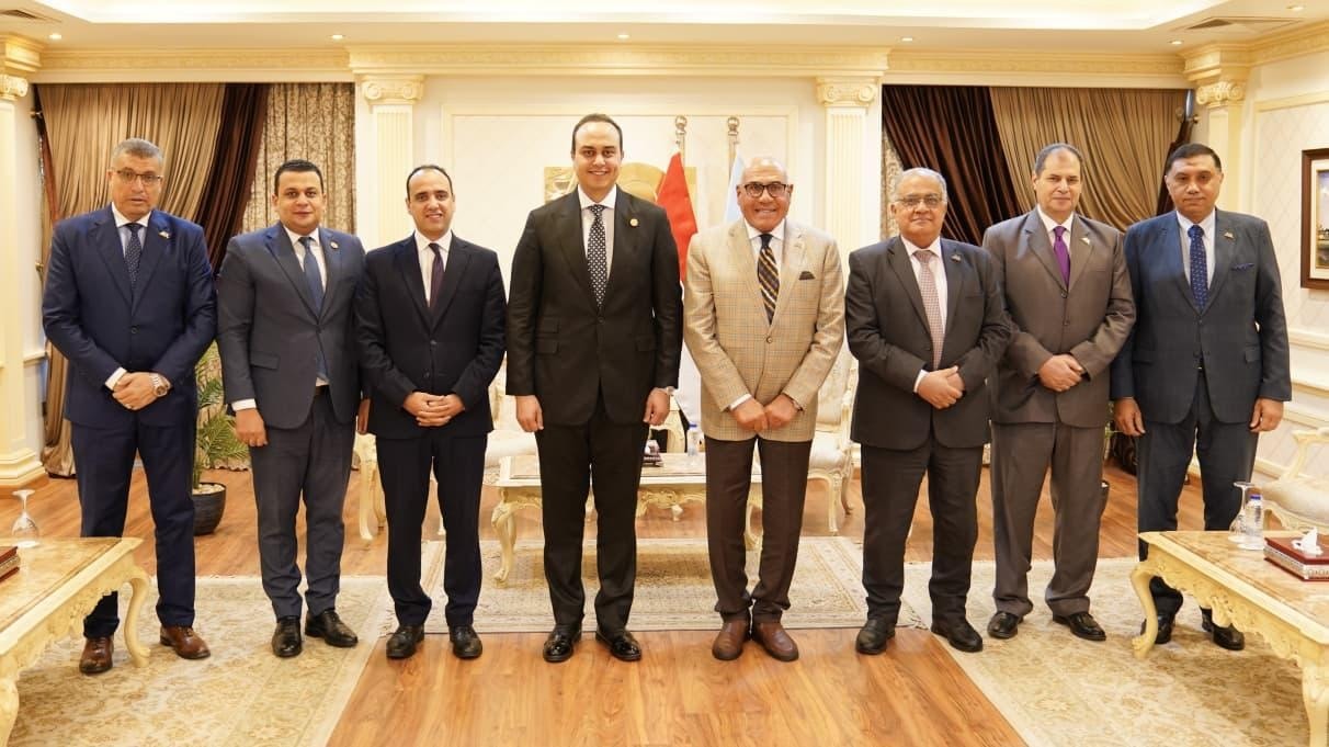 رئيس هيئة الرعاية الصحية يبحث التعاون الاستراتيجي مع الهيئة العربية للتصنيع لتوطين الصناعات الطبية