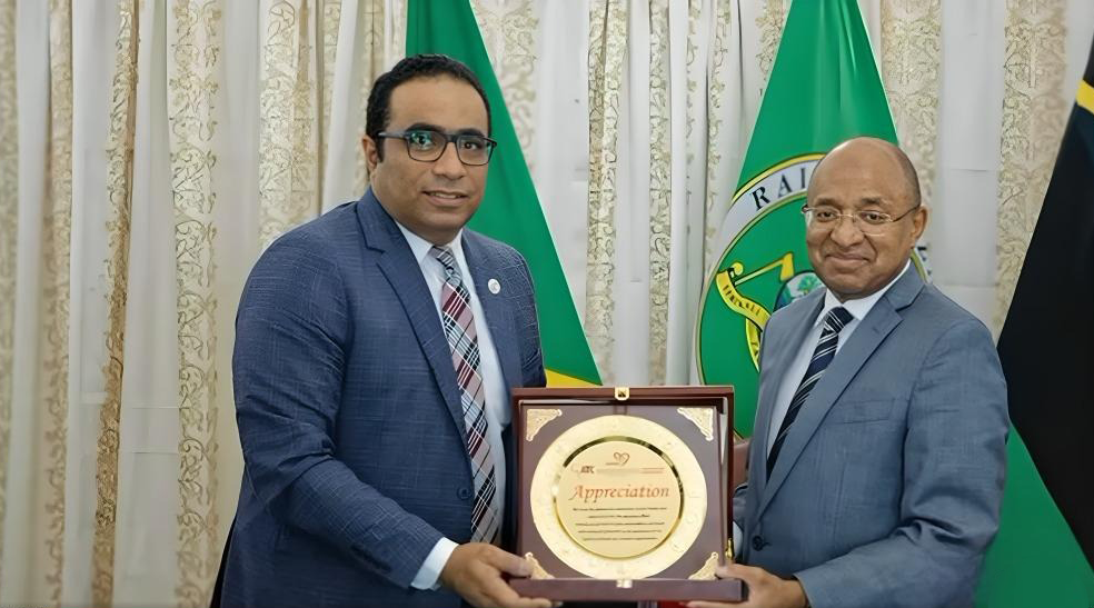 رئيس زنجبار يستقبل وفد الجمعية المصرية الأفريقية والجامعة العربية لبحث التعاون الطبي والتنمية الصحية
